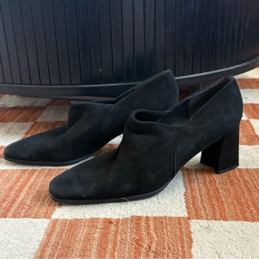 Stuart Weitzman suede pumps